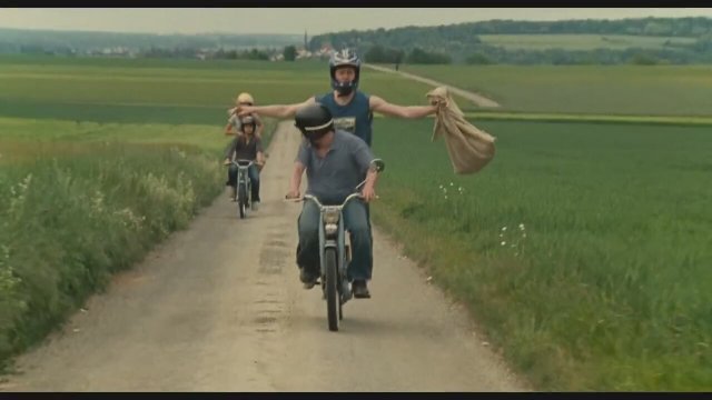 Pieces of me (2013) Fragman